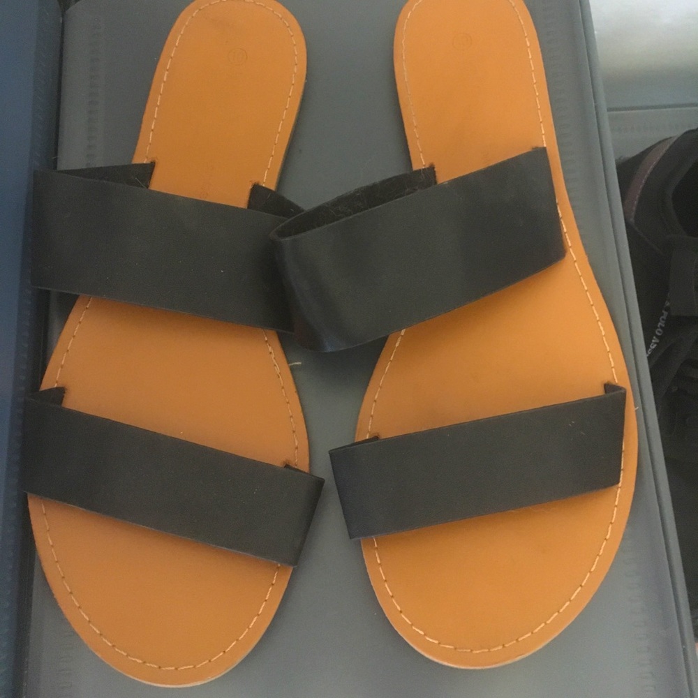 Basic sandals